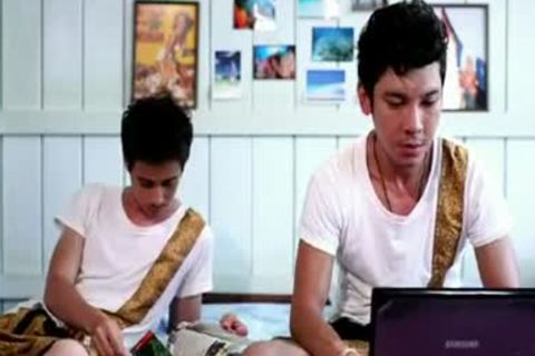 Gthai movie three - The Beach 1