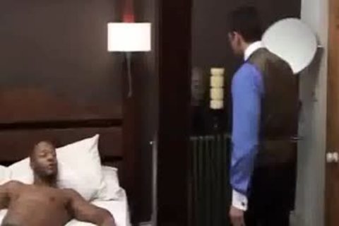 Steve Hunt fucks Eddie Diaz