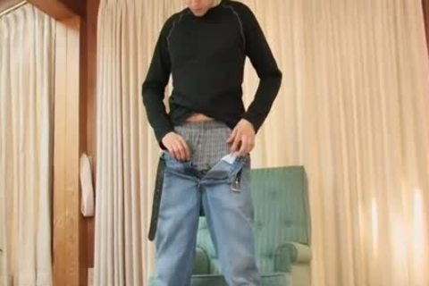 Straight boy Solo - Scene 1 - Mavenhouse