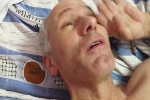 salute Everyone! I Have Got something So Serious And So Important, But I'm Too Scared To Tell u, 'coz I'm Afraid That u Will Tell anybody Else About It. As u Know Im Frankie, yeah My Name Is Frankie. And Now I Think It Is The Right Time To Tell Y