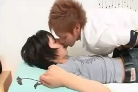 Asian teen chick gets a buzz out of hard slamming