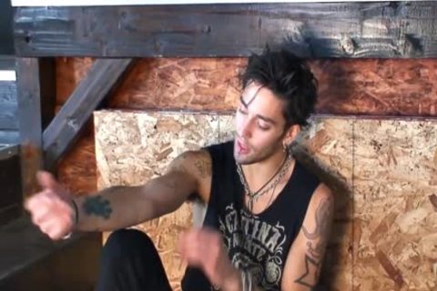 Matteo Is A lad Who likes To dril