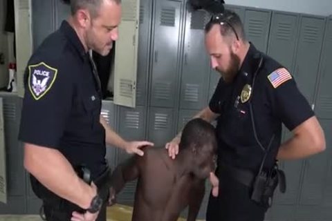 This ebony Thug Falls For The Bait Car And receives A admirable stiff Dicking From Some Cops