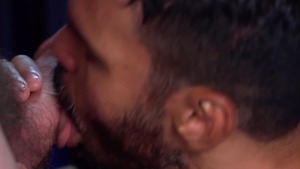 GodsOfMen.com: Huge cock ANDY ONASSIS handjob