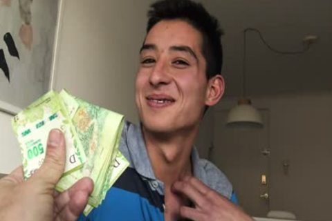 Tattooed Latino Breeds A Hung guy