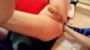 076 - Training With Hand And dildo