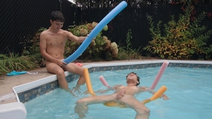 Men: Wet Twinks: Big Dicks Battle in Pool