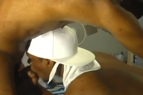 A black thug sucks and receives banged g style